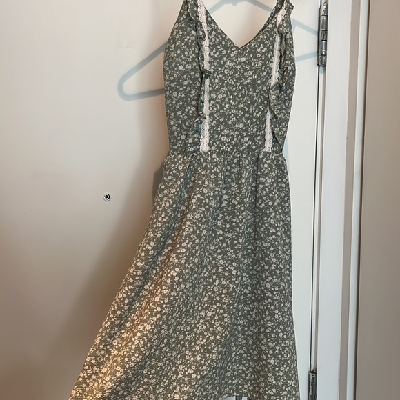 Small summer dress - Picture 2 of 5